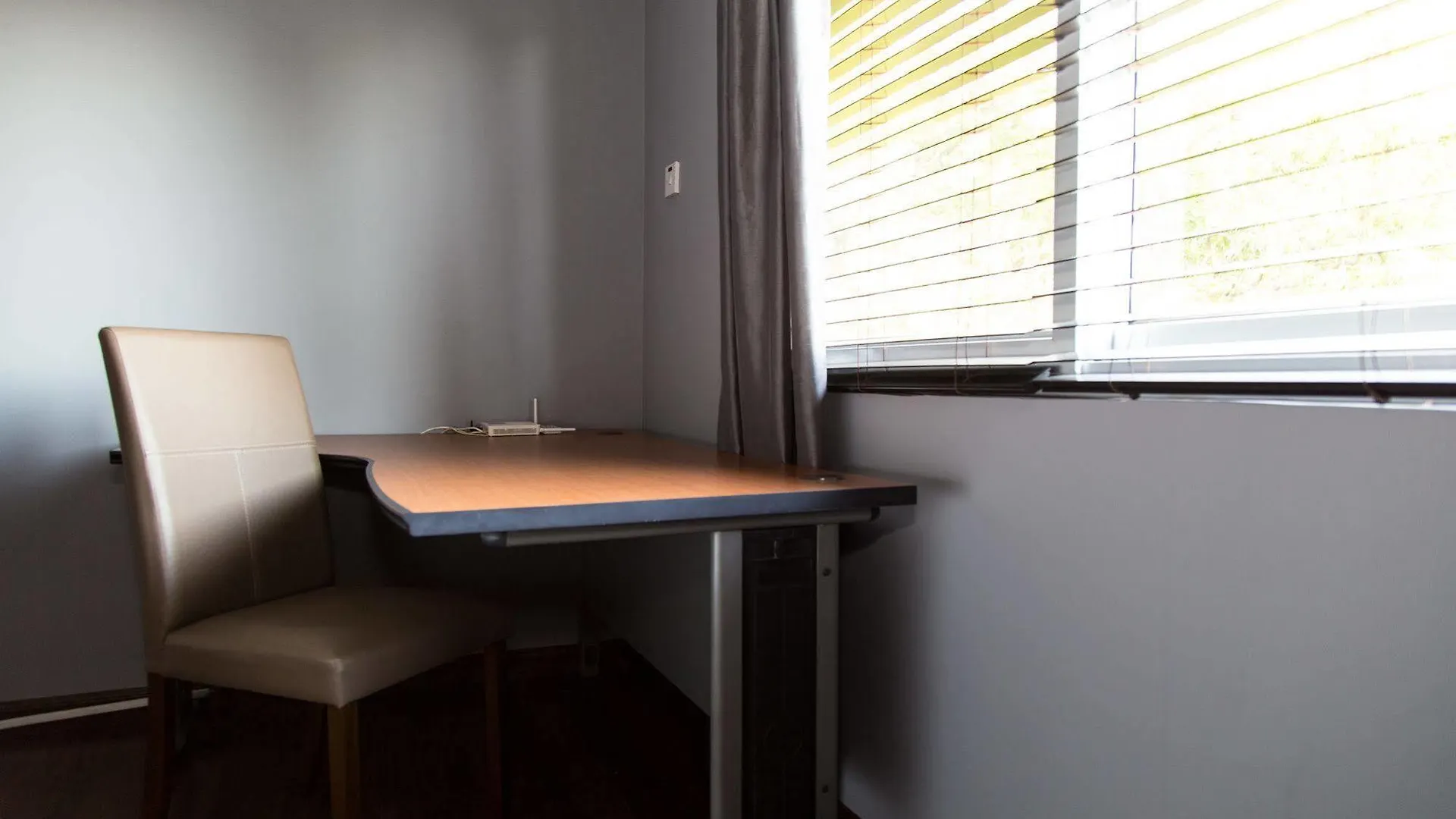 New Kingston Apartment At The Palms