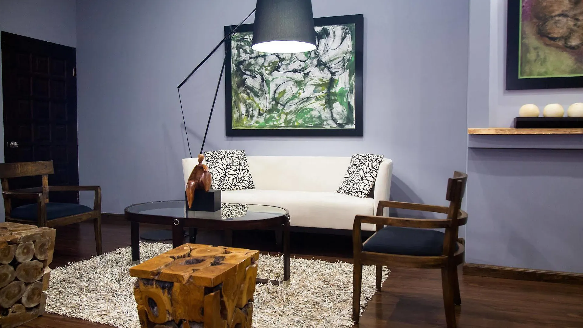 New Kingston Apartment At The Palms
